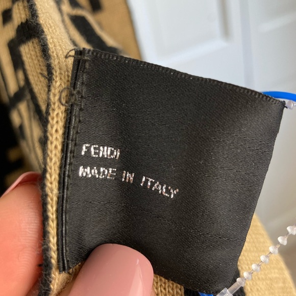 🚫SOLD🚫 Fendi Monogram Logo Unisex Scarf Brown Black Made In Italy Luxury Brand - Picture 7 of 8